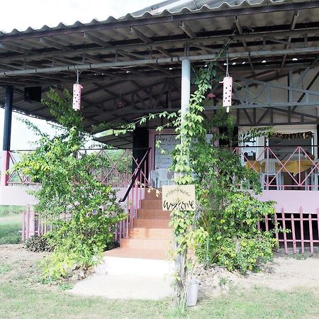 Baan Ricky Motocross And Enduro Track Otel Ban Huai Maenam Noi Dış mekan fotoğraf