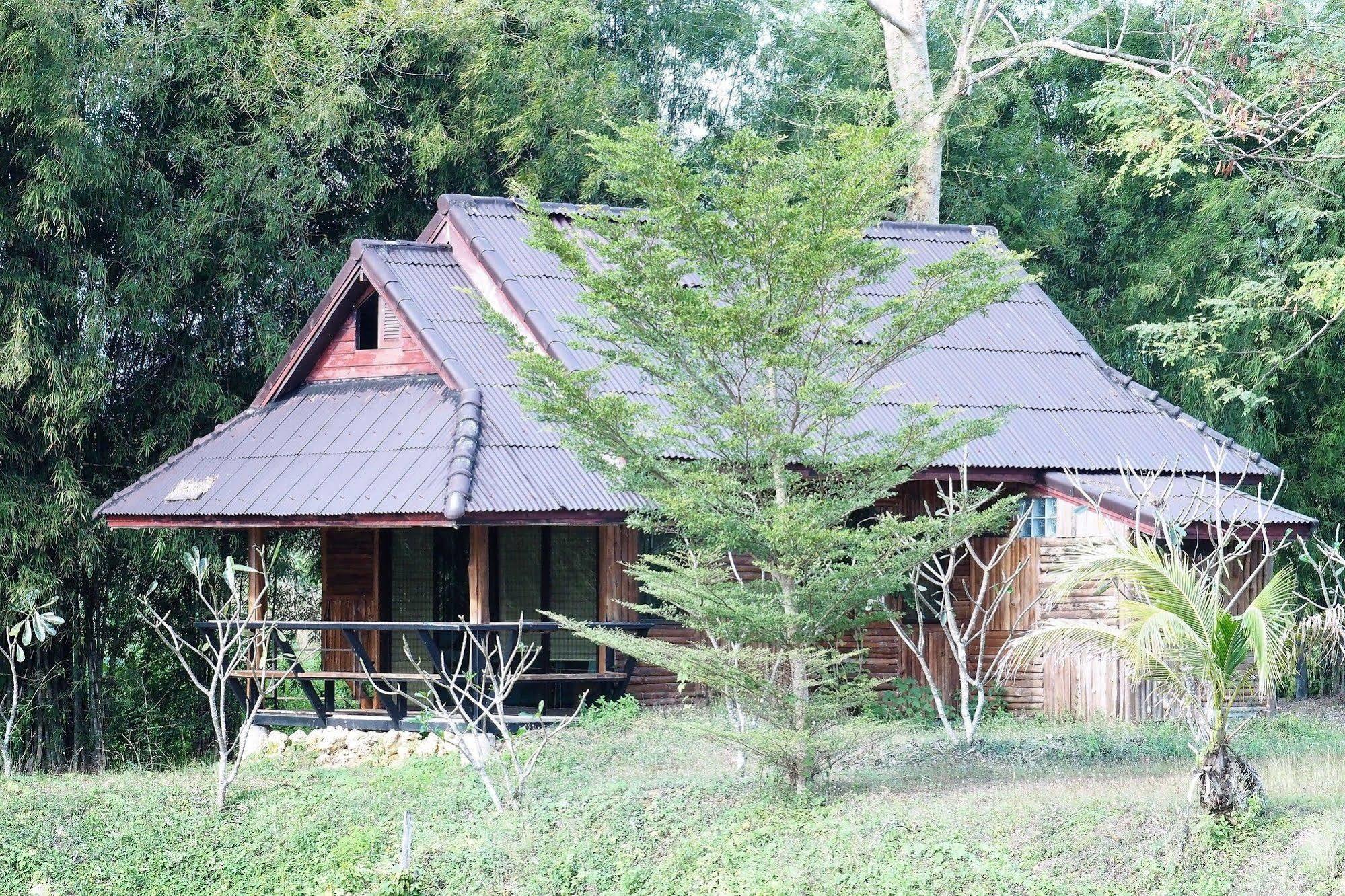 Baan Ricky Motocross And Enduro Track Otel Ban Huai Maenam Noi Dış mekan fotoğraf