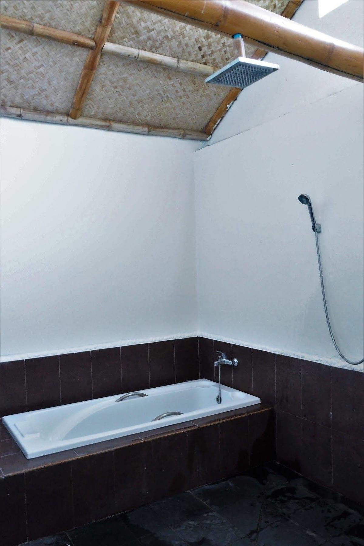 Baan Ricky Motocross And Enduro Track Otel Ban Huai Maenam Noi Dış mekan fotoğraf