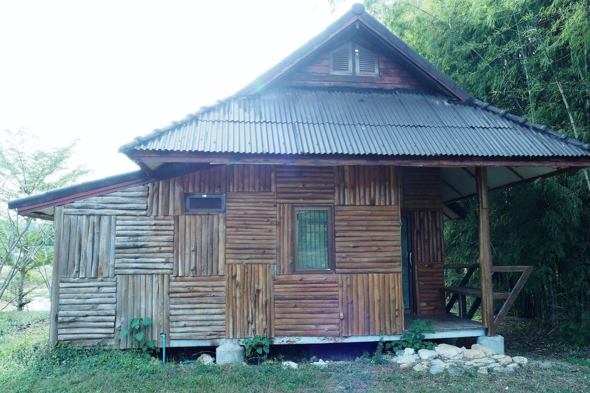 Baan Ricky Motocross And Enduro Track Otel Ban Huai Maenam Noi Dış mekan fotoğraf