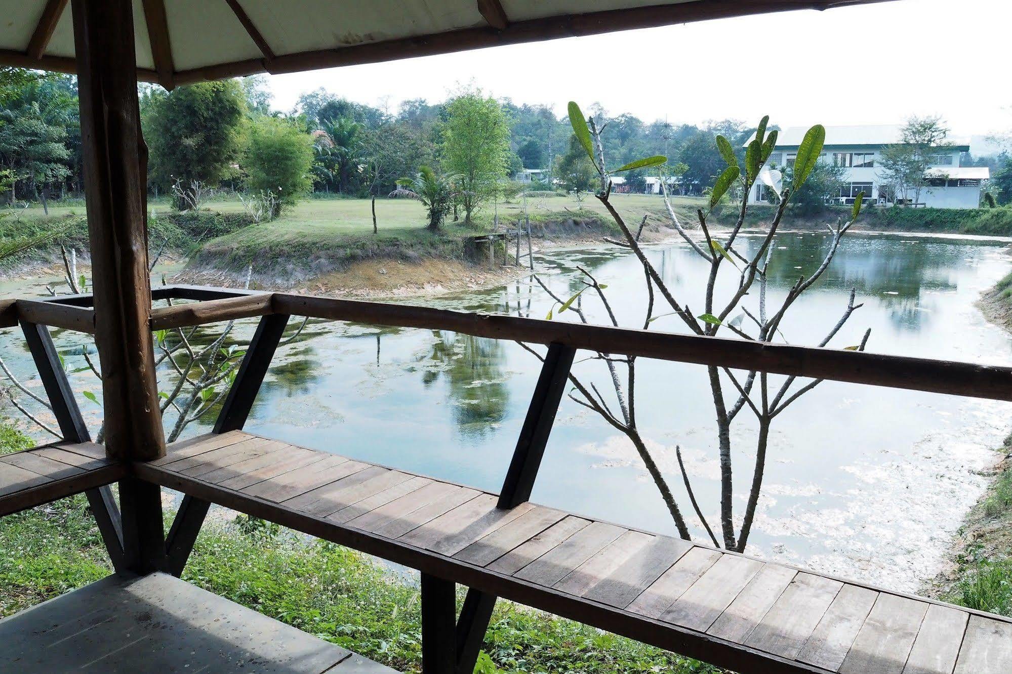 Baan Ricky Motocross And Enduro Track Otel Ban Huai Maenam Noi Dış mekan fotoğraf